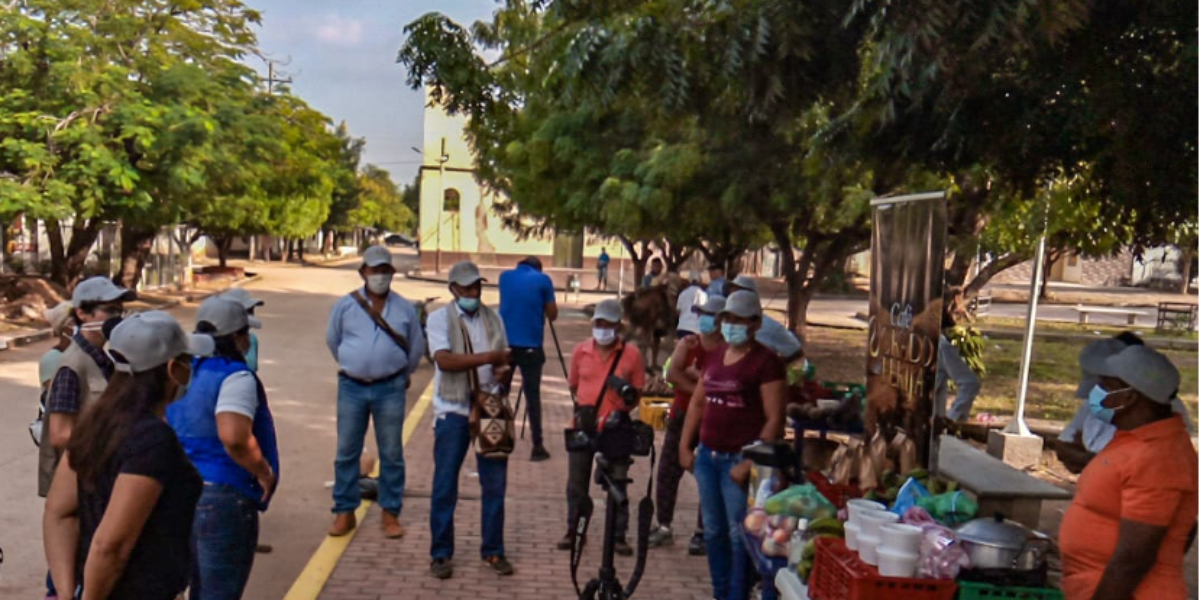 Mercados campesinos “Reconciliando y construyendo paz”